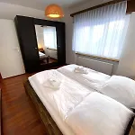 Апартаменти Adler 66 *